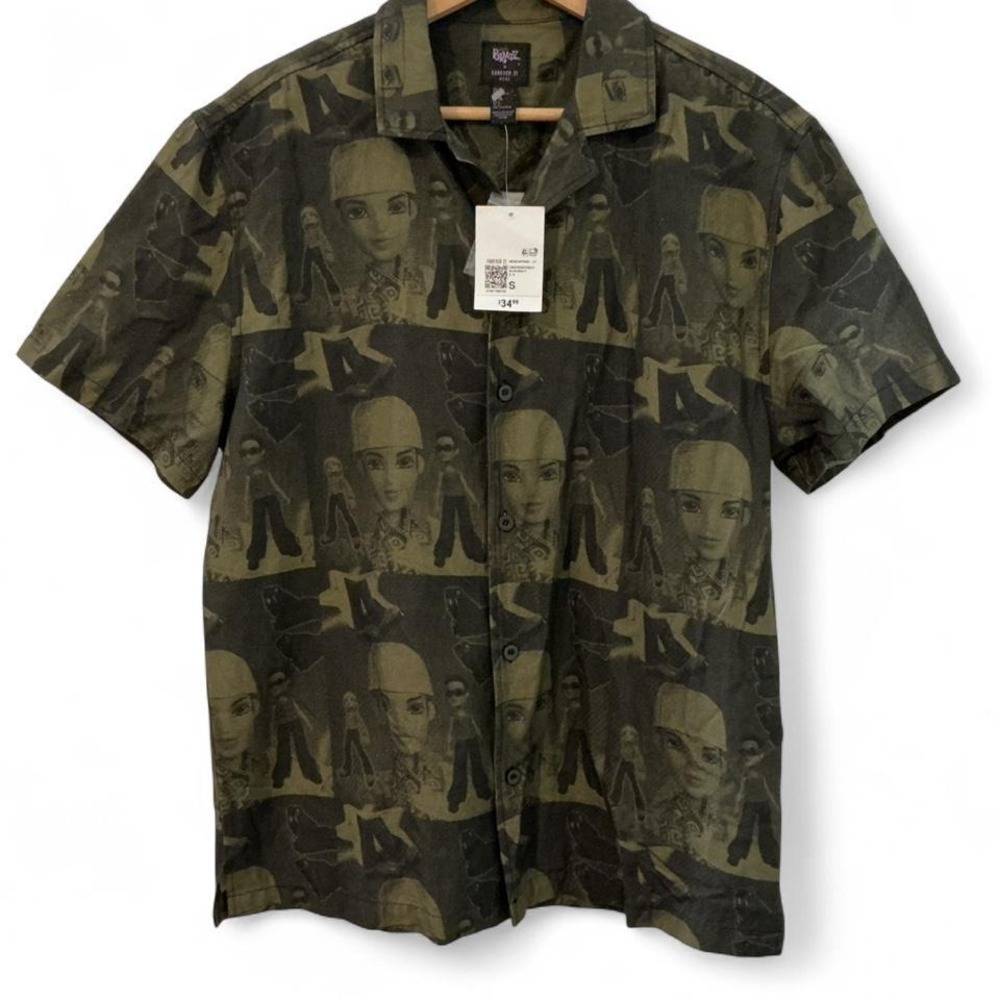 Bratz Forever 21 Shirt Mens Small Olive Green NWT All Over Print Button Down